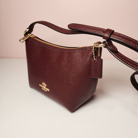 NWT Coach CW336 Zip Top Shoulder Bag In Crossgrain Leather Merlot - Picture 2 of 8